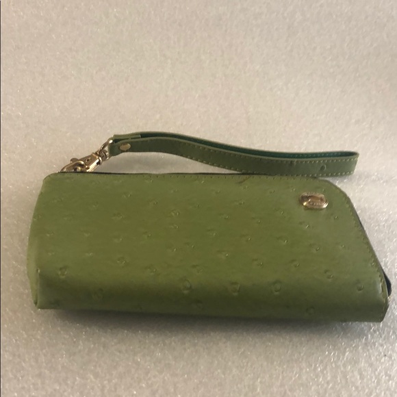 Perillini olive green wristlet - Picture 12 of 16